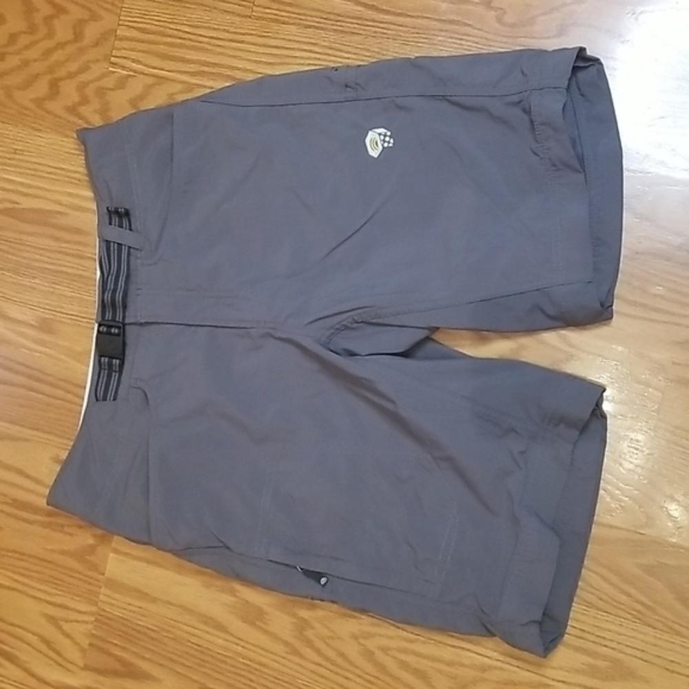 Mountain hard wear shorts med
